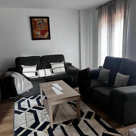 Duplex Bertamirans Apartment Angeles Bagian luar foto