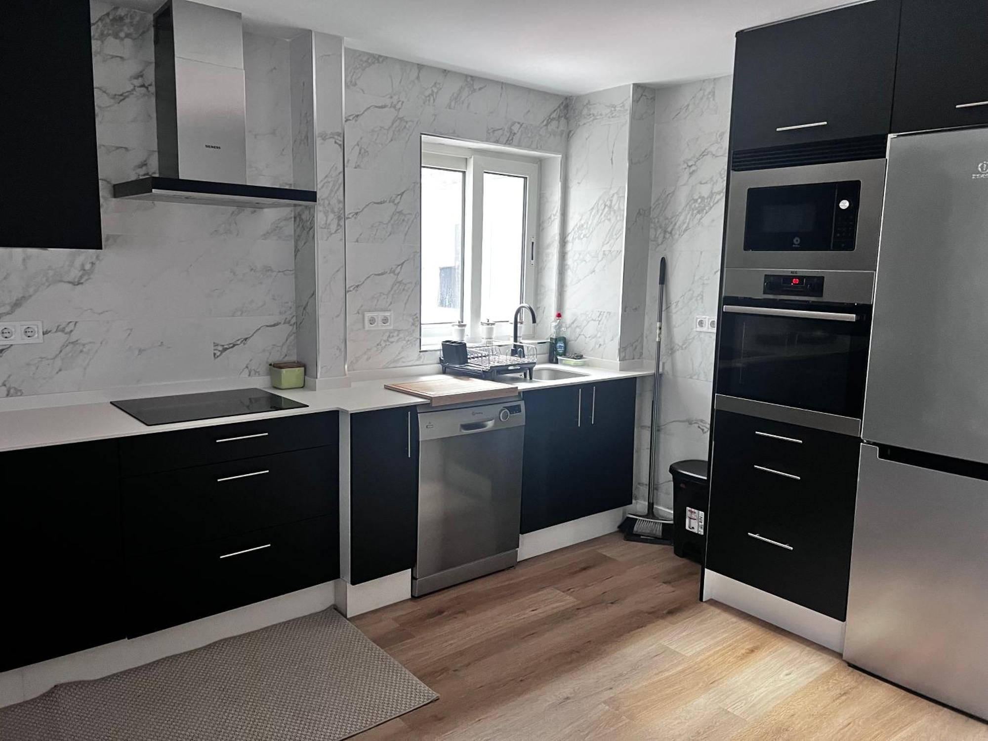 Duplex Bertamirans Apartment Angeles Bagian luar foto